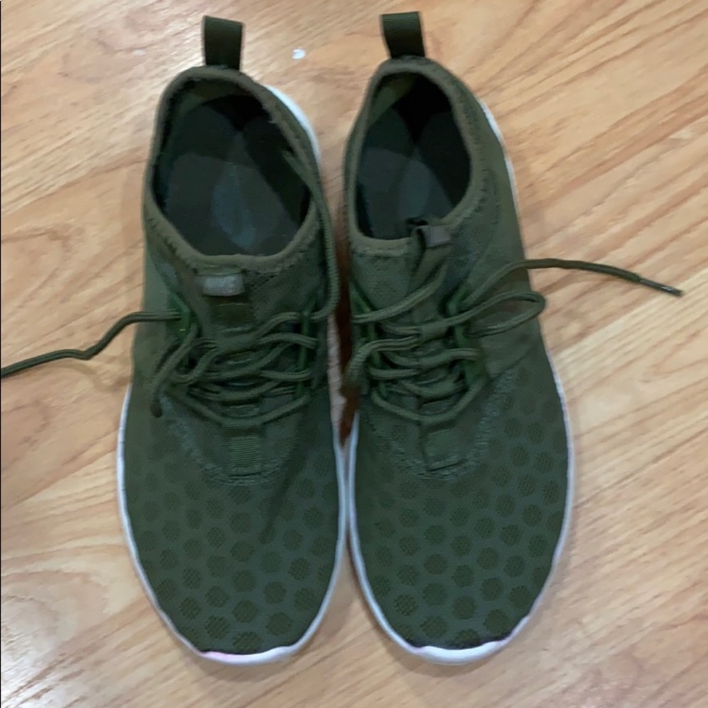 Great condition army green nikes